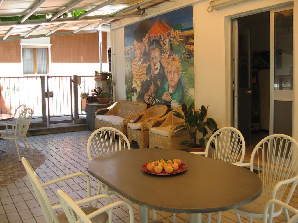 Hotel Eleonora Rimini Exterior photo