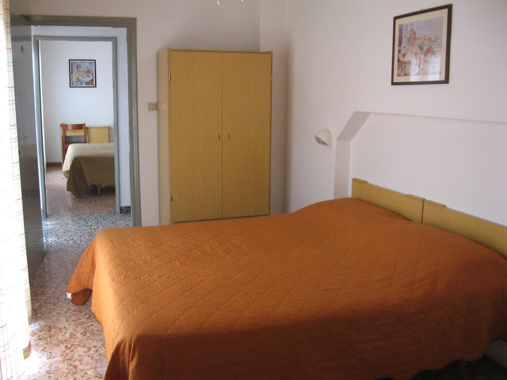 Hotel Eleonora Rimini Room photo